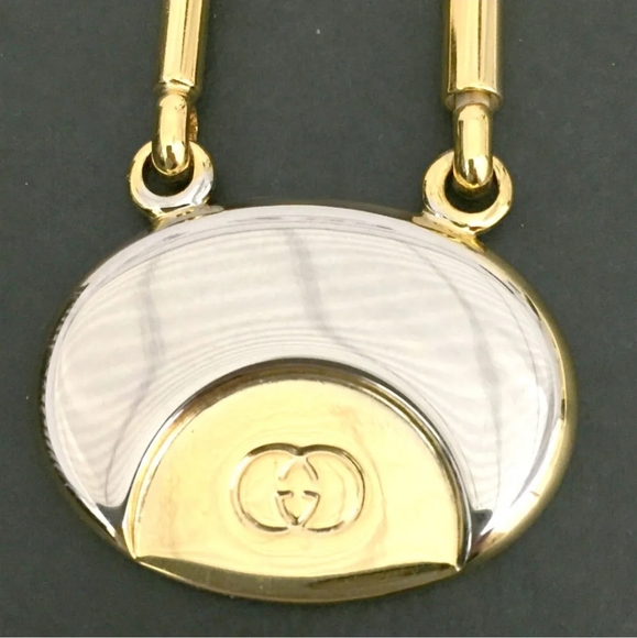 GUCCI INTERLOCKING G SILVER GOLD TONE KEY RING CHARM/UT1930 (UNISEX). - Picture 6 of 11